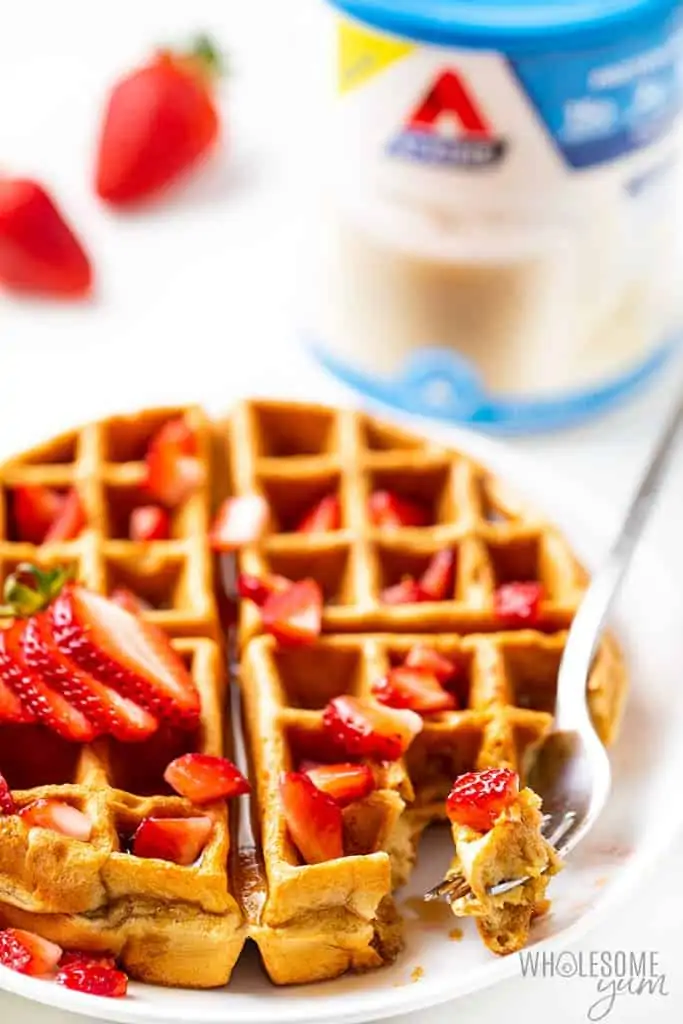 Easy Vanilla Low Carb Protein Waffles 