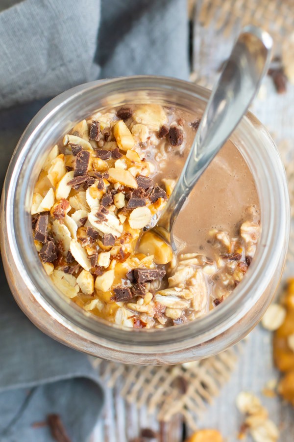Healthy Chocolate Peanut Butter Overnight Oats 