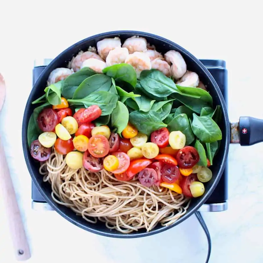 Tomato Spinach Garlic Shrimp Pasta